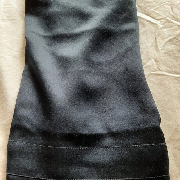 Resort Wear NWOT Max Mara Navy Silk Camisole Top Lace trim sz 46/14 Lingerie - Picture 6 of 6